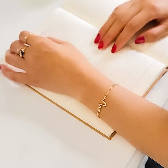 ⚜️[𝟯/$𝟭𝟴]⚜️ECG Gold Simple Metal Bracelet NEW - Picture 4 of 9